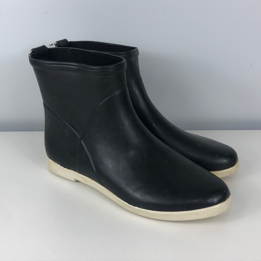ALICE + WHITTLES minimalistic black rubber ankle boot rainboots